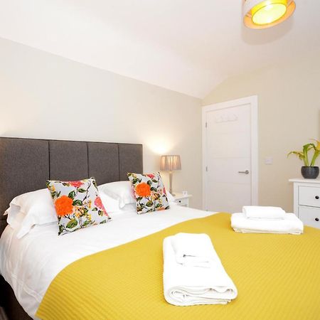 The Mews - 2 Bedroom Luxury, Spacious House With Free Parking ヨーク エクステリア 写真