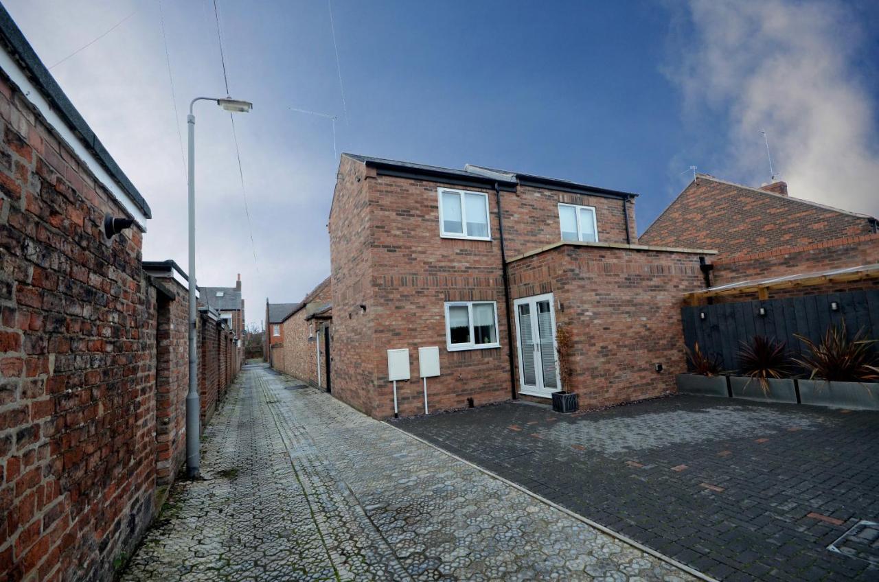 The Mews - 2 Bedroom Luxury, Spacious House With Free Parking ヨーク エクステリア 写真